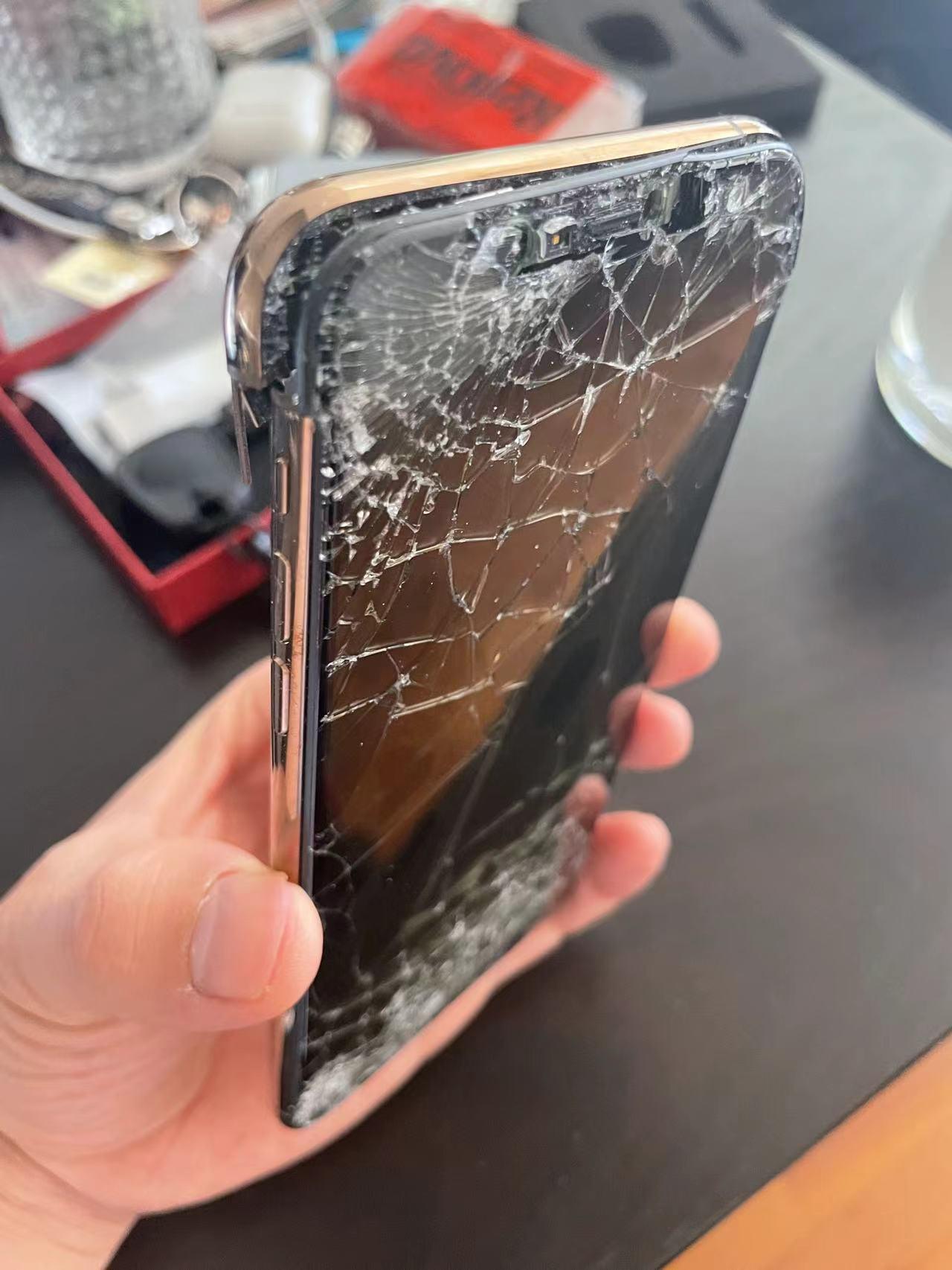 iPhonex这种程度的后盖碎了换玻璃多少钱？ - 知乎